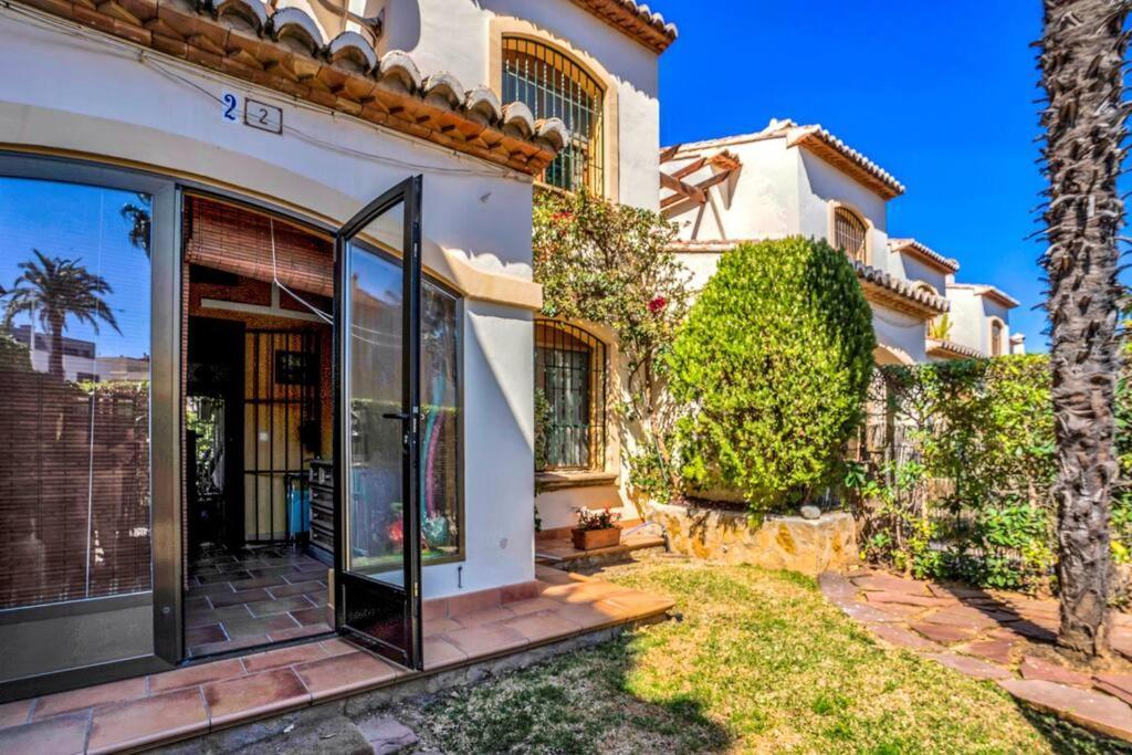 La Isla Casa Barnaby Villa Platja de Larenal Bagian luar foto
