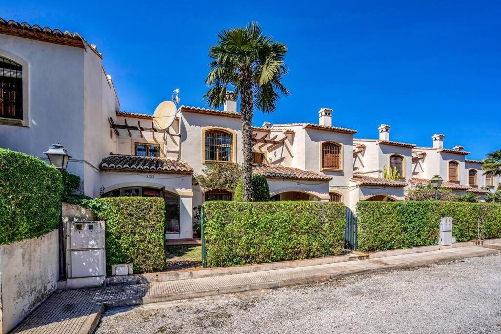 La Isla Casa Barnaby Villa Platja de Larenal Bagian luar foto