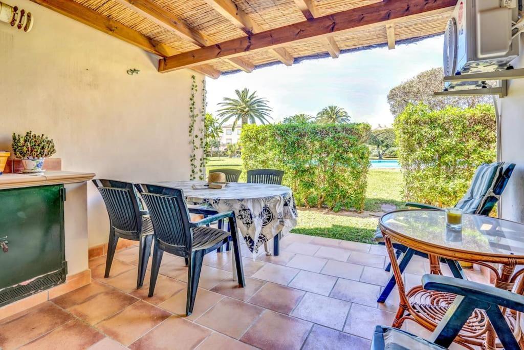La Isla Casa Barnaby Villa Platja de Larenal Bagian luar foto